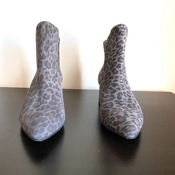 NWOT Cordani “Queenie” Gray Ankle Boot - Picture 3 of 9